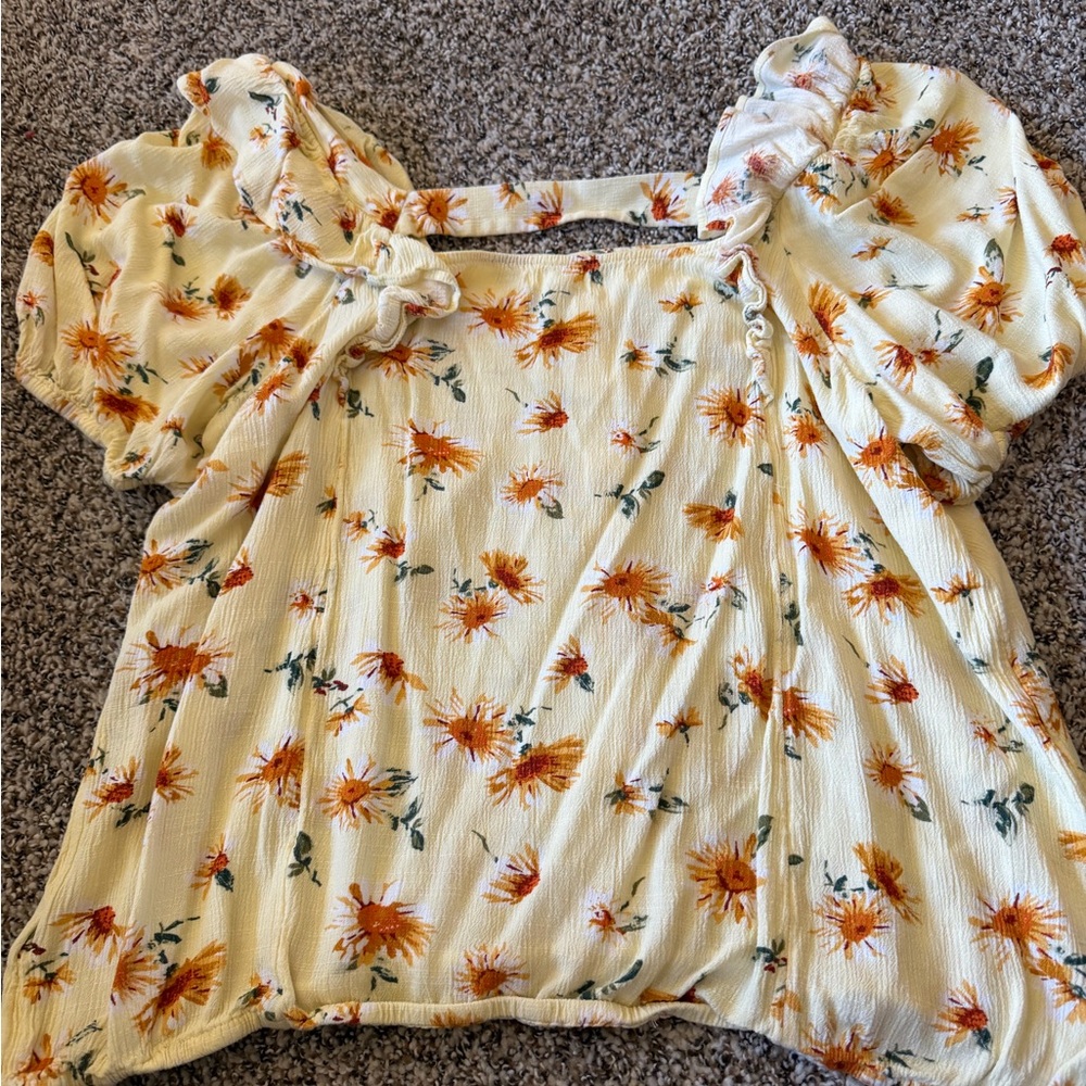 Maurices Cream Button-Front Floral Square-Neck Top - Picture 5 of 6